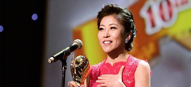 体操冠军吴冰卷走44亿出逃美国买豪车飞机生活自在