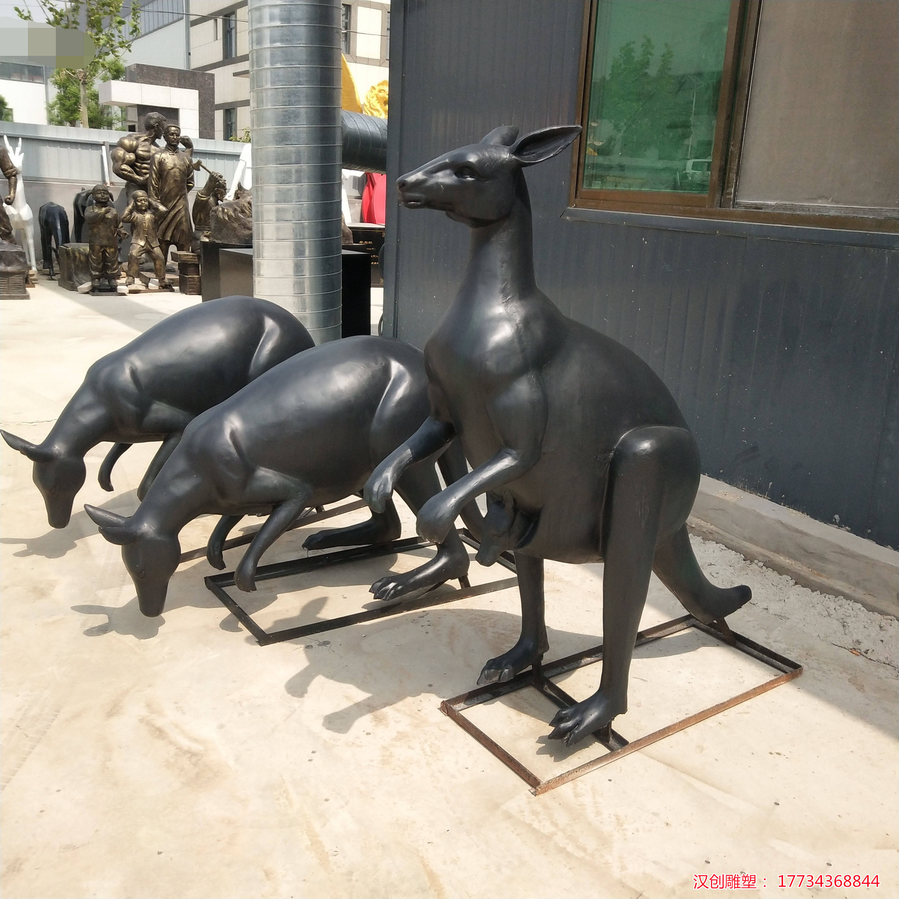 玻璃钢仿铜袋鼠雕塑 城市景观摆件工艺小品