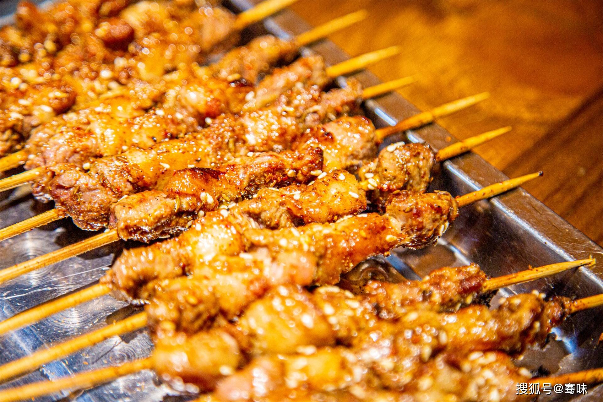 餐饮洞察:淄博烧烤爆红背后的秘密