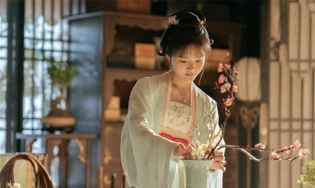 原创李世民之妻回娘家舅舅偷偷算卦卦象显示此女以后必为皇后
