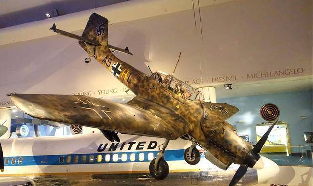 二战中德国著名轰炸机呼啸而至的死亡斯图卡俯冲轰炸机