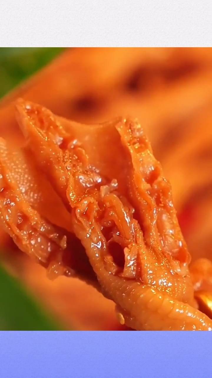 幸福松鼠零食精选泡椒去骨鸭掌无骨