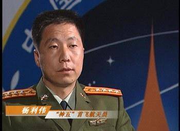 杨利伟自神舟五号以后,再也不能返回太空?你看他本人怎么说的_体检_问