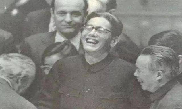 儿子继承父业,继女不入仕途却仍家喻户晓_乔冠华_中国_乔宗淮