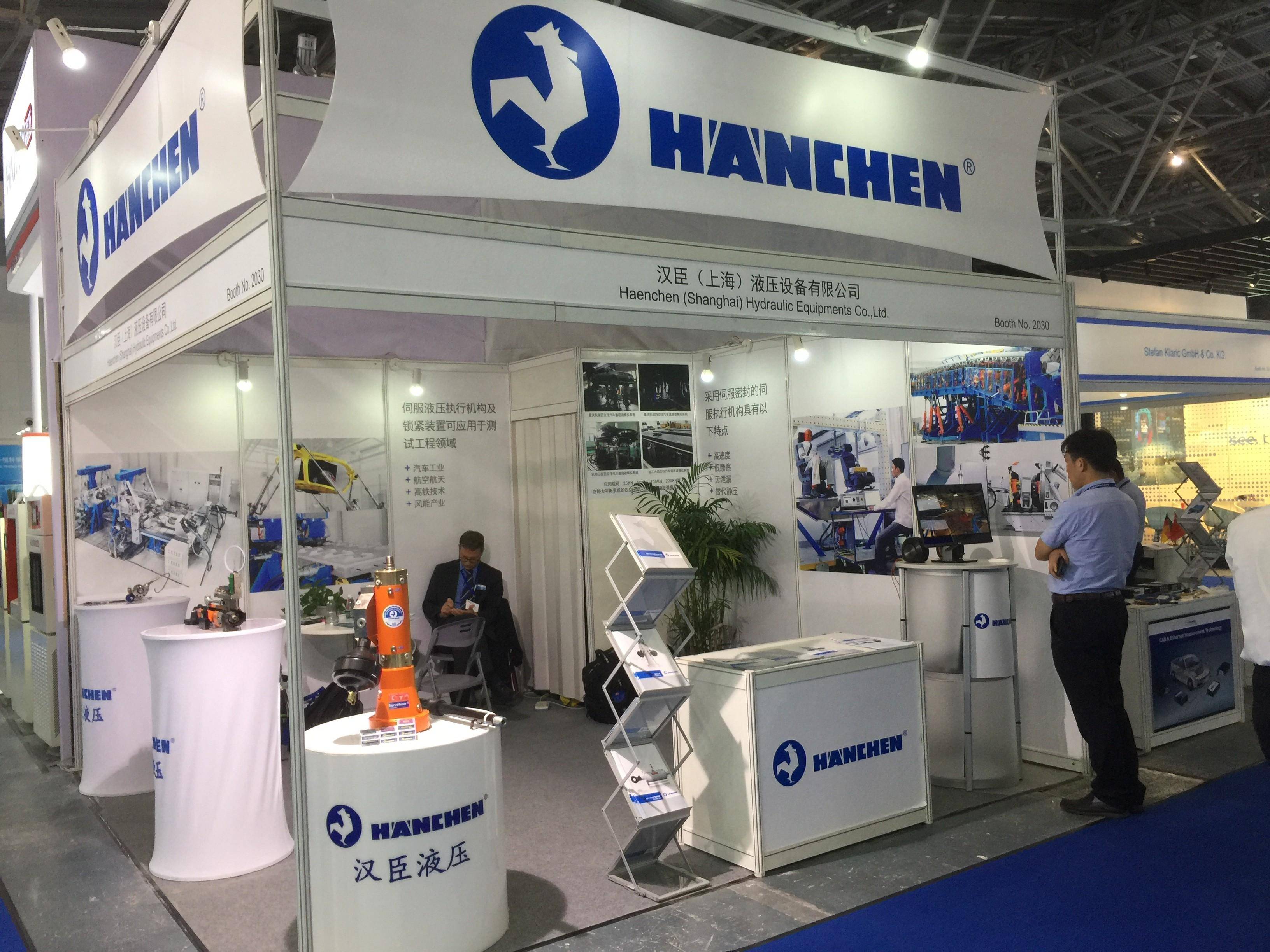 塑胶机,液压动力单元,液压工具,千斤顶,非标液压 系统设备等.