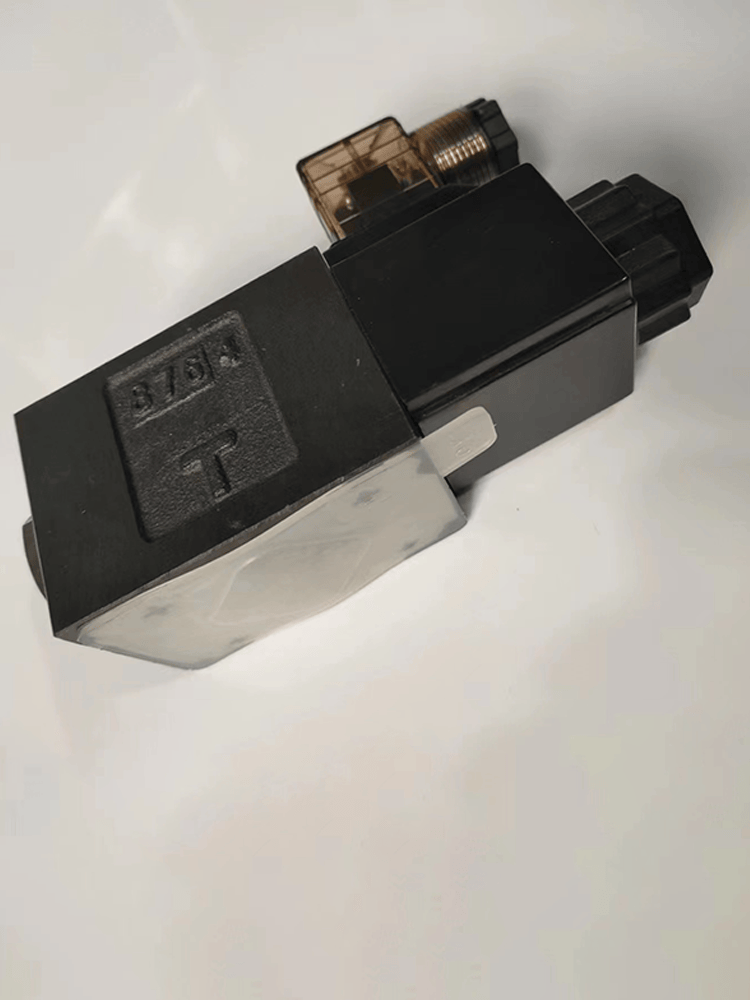 台湾7ocean七洋电磁换向阀dsd-g03-7a-a110-30 液压阀dsd-g03-6al