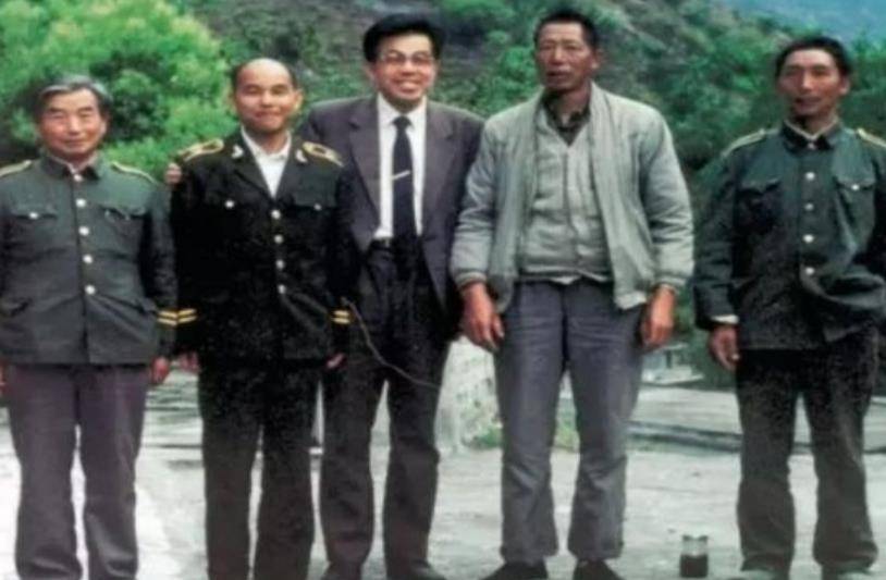 徐洪慈:曾一年越狱3次,第4次逃到蒙古国,娶小20多岁的漂亮护士