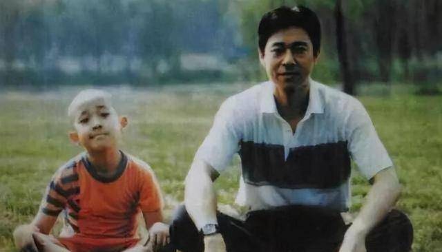 嫁给张丰毅28年未生子女,却依旧被他宠成宝,霍凡究竟有啥魅力?