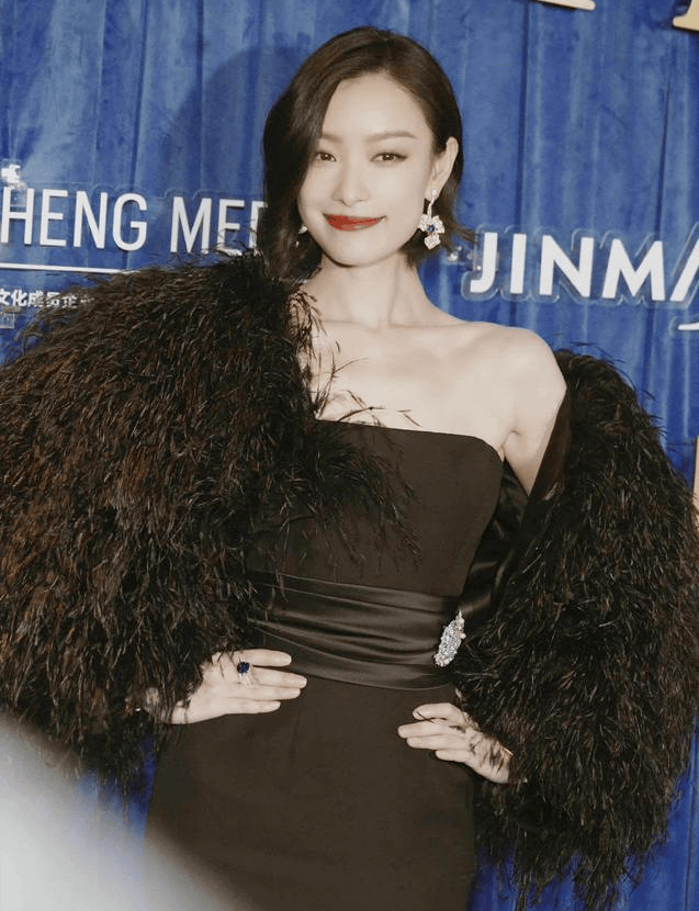 倪妮:人间水蜜桃,从鲜肉多汁到妙不可言