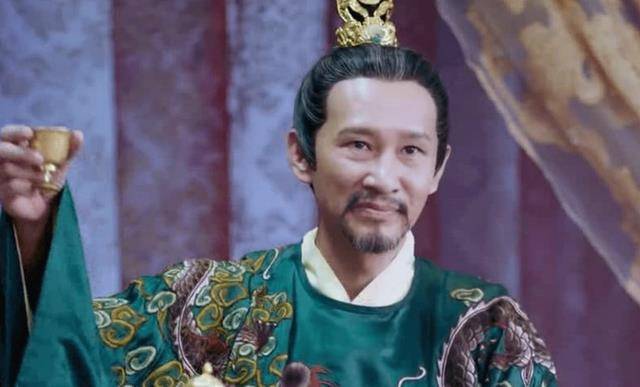 李隆基年过76岁,儿子李亨却送他100个美女,2年后才知其阴险之处