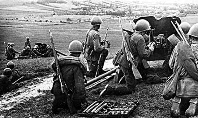 苏联卫国战争,艰难的1941年7月,苦苦支撑的莫吉廖夫保卫战_德军_进攻