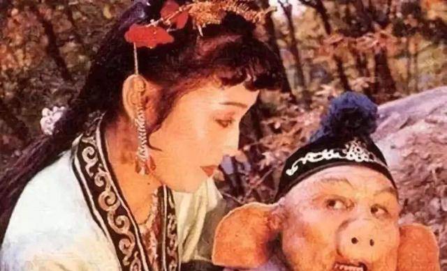 一场野兽与美女的爱情在原著中,猪八戒说的最为频繁的几句话,除了"大