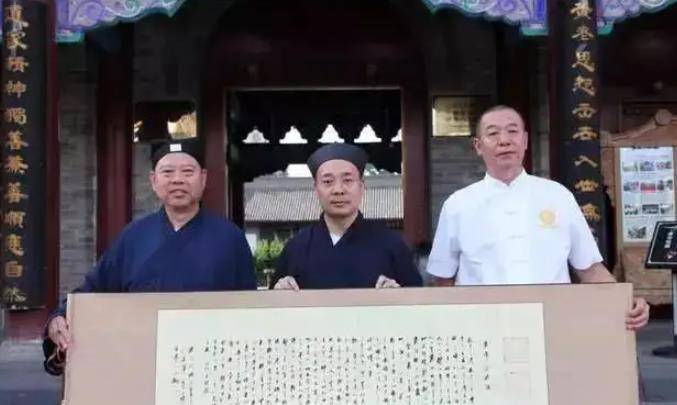 2019年被绑架的陆万祯有多壕?道长父亲年入上亿,母亲开15家公司
