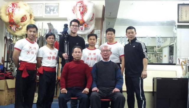 拳,四大跛拳,独臂拳,洪拳佛掌及疯魔左棍等,以及"洪佛派"独有的追魂伞