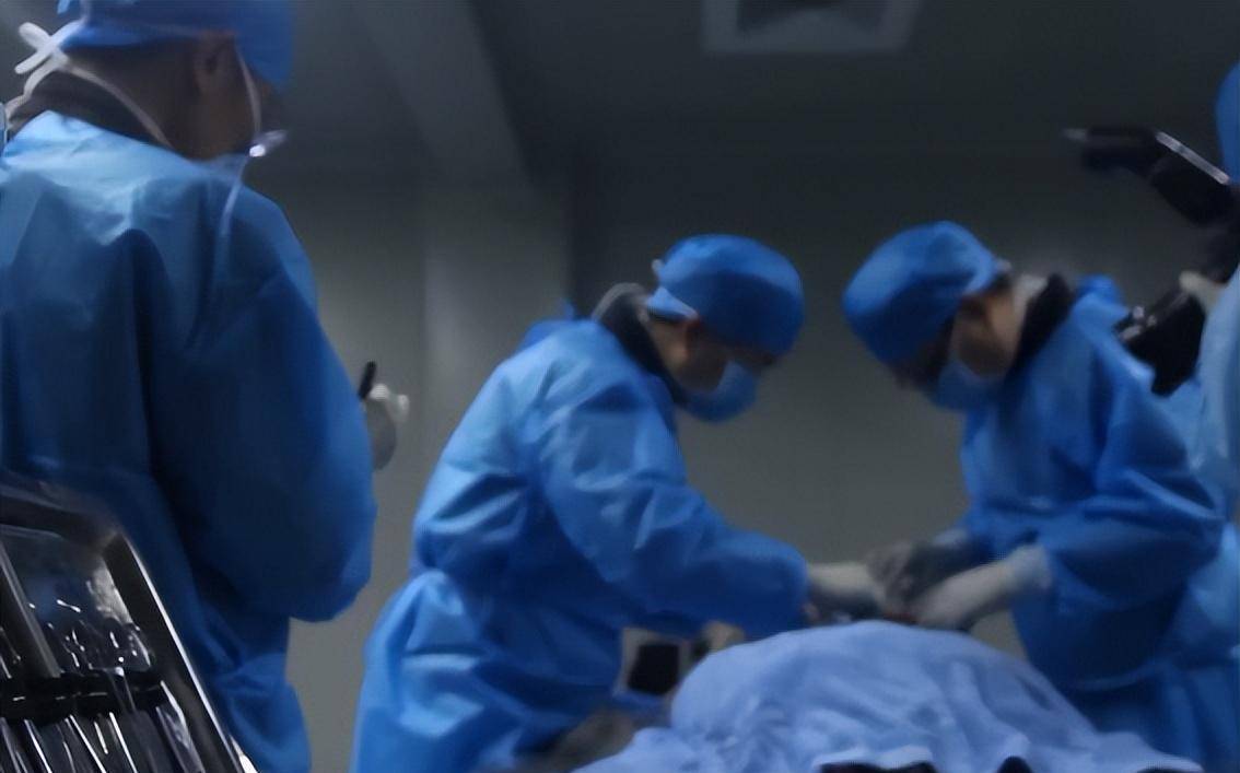 6年前单身美女死在车库中,尸检时胸前的伤痕,成为法医破案关键