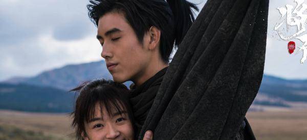 戏内美戏外就惨,杨超越赤脚踩雪,王鹤棣版的将夜备受降维打击