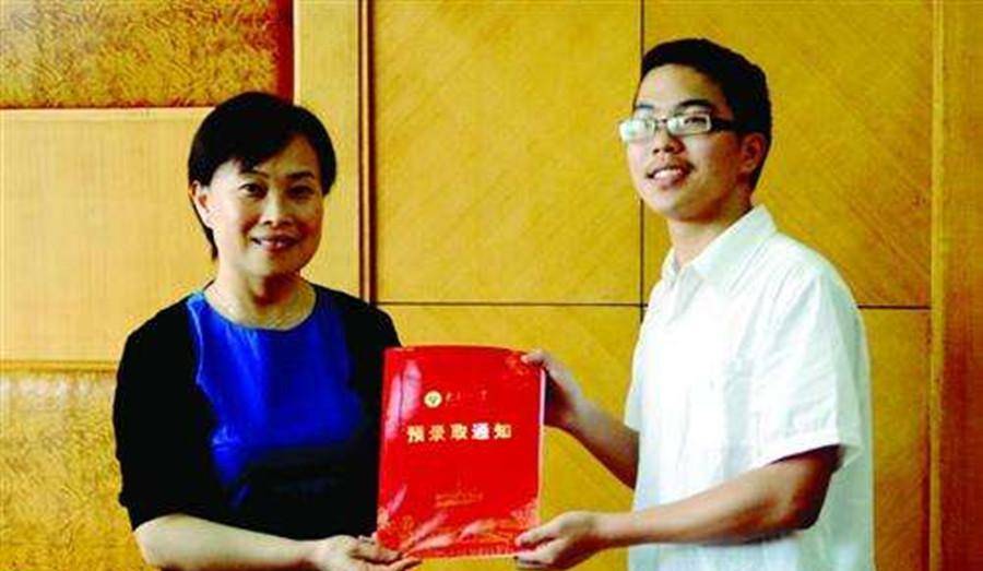 但东南大学也注意到了王云飞,更了解到王云飞想要学习工科.