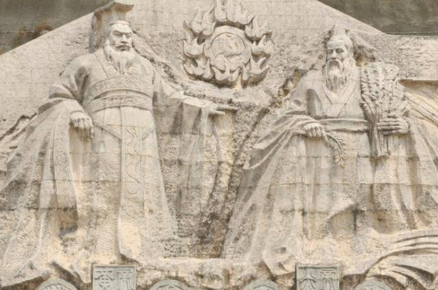 "黄帝曰:上寿百二十,中寿百年,下寿八十.