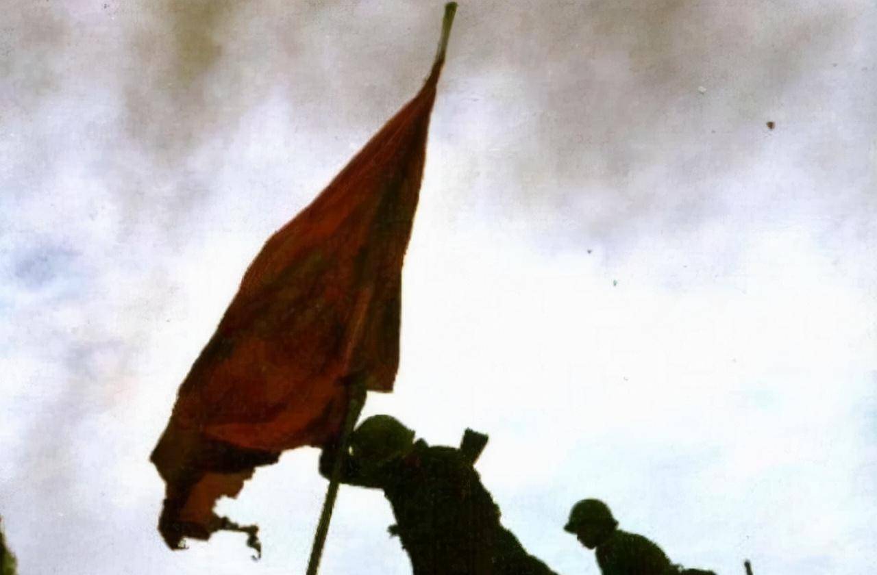 对越自卫反击战临阵换帅,王必成留遗憾,将子女送上前线替他明志