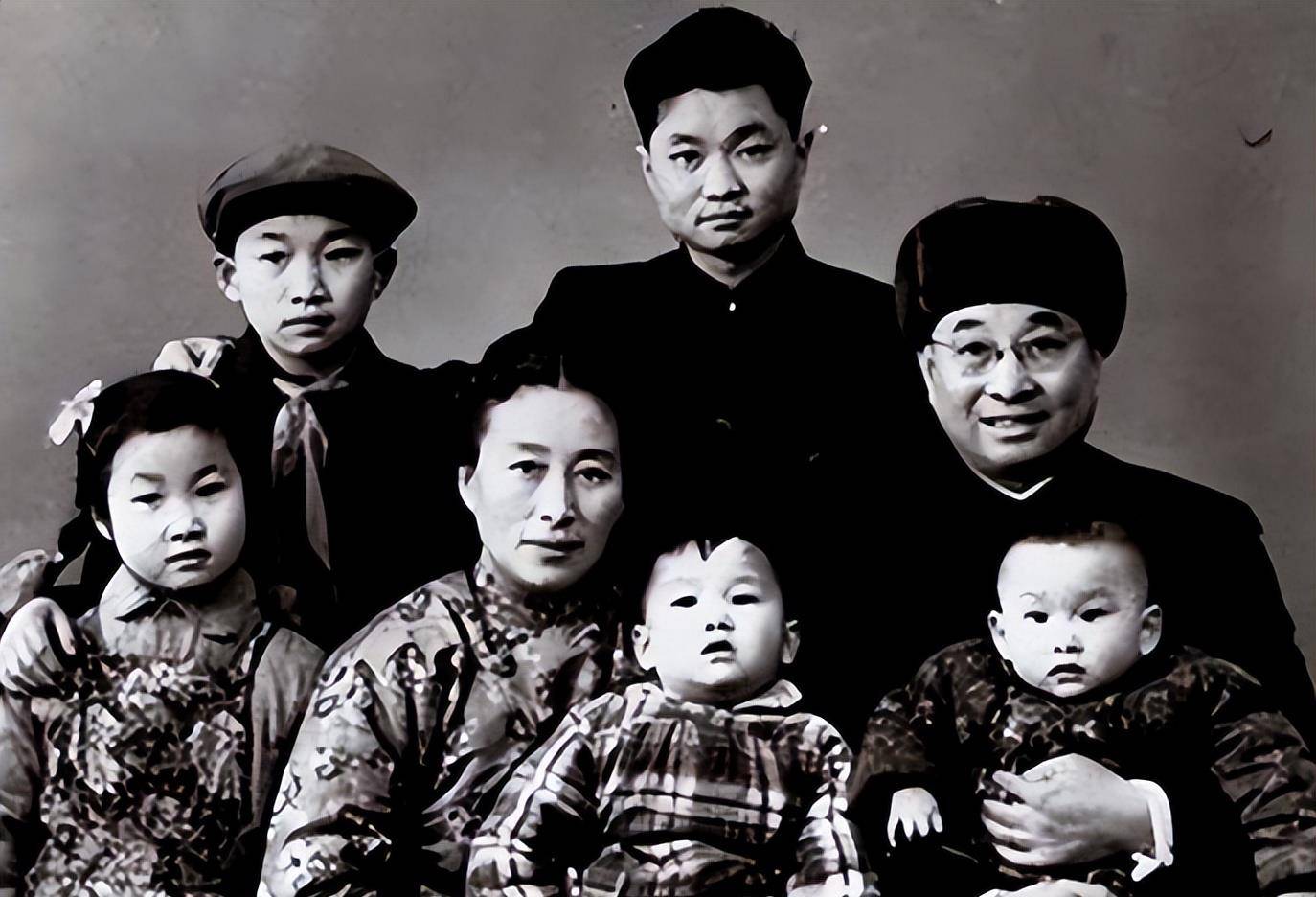 1978年李云龙原型去世,离婚惊动中央,临终遗愿不准前妻参加葬礼