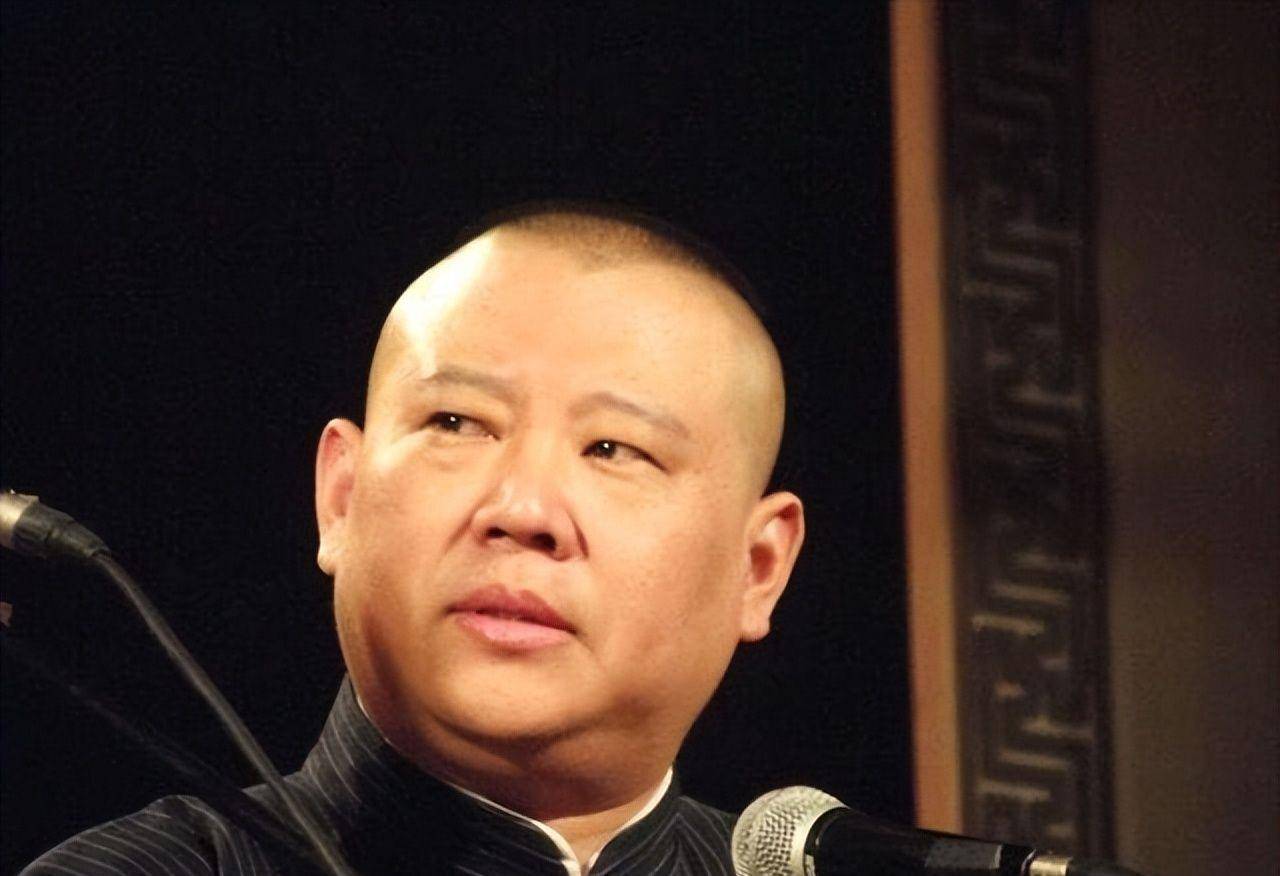 藏族小伙嗜酒如命,借郭德纲8元买酒,去世后得郭评价:酒害了他