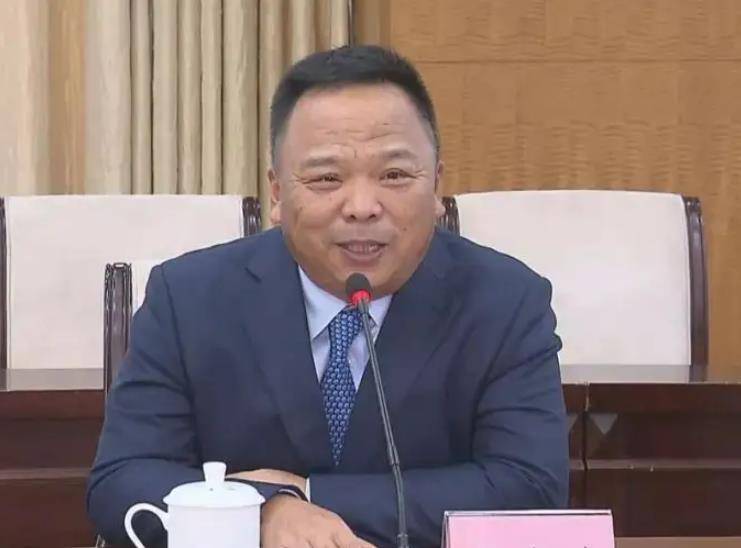 他跟996对着干,却年入226亿_马建荣_宝兴_问题