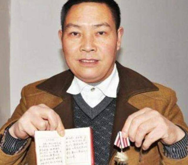 当时有人建议何天华以"战斗英雄"的身份去找当地政府要救助,但何天华