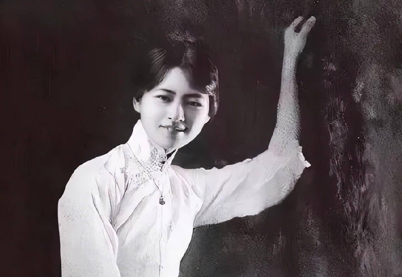 才貌双全的林徽因:被热捧也被轻薄_徐志摩_人间_民国