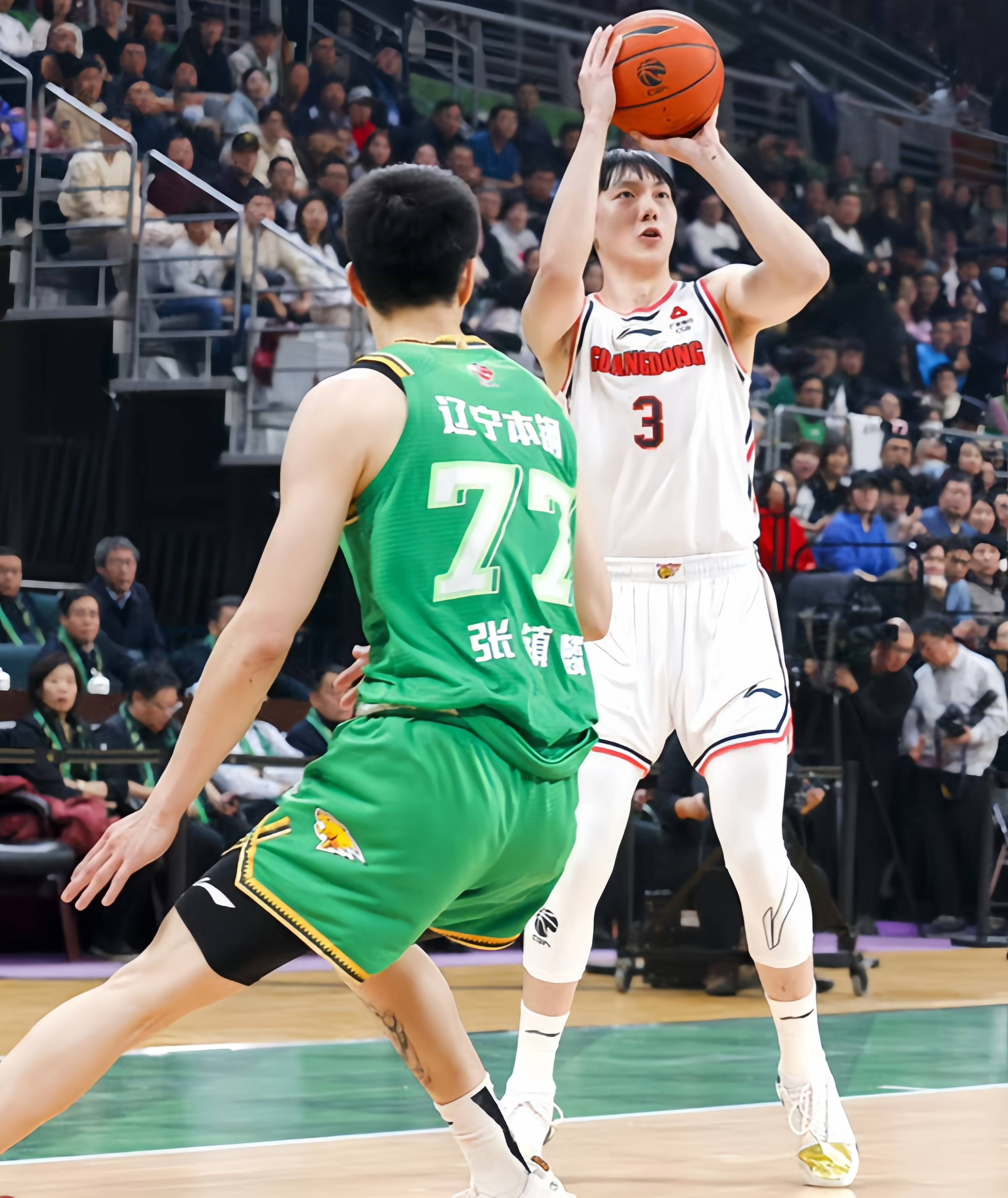 男篮集训12人预测!沙拉木领衔,后场涌现3新星,内线或启用新人