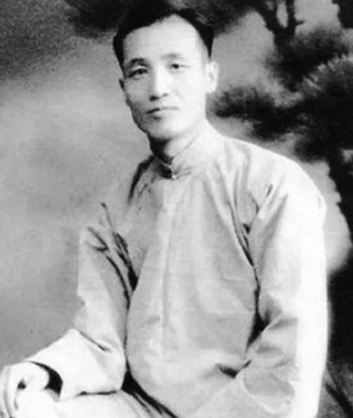 即使在解放后,傅作义也一直"提携"阎又文,丝毫没有怀疑过他的身份.
