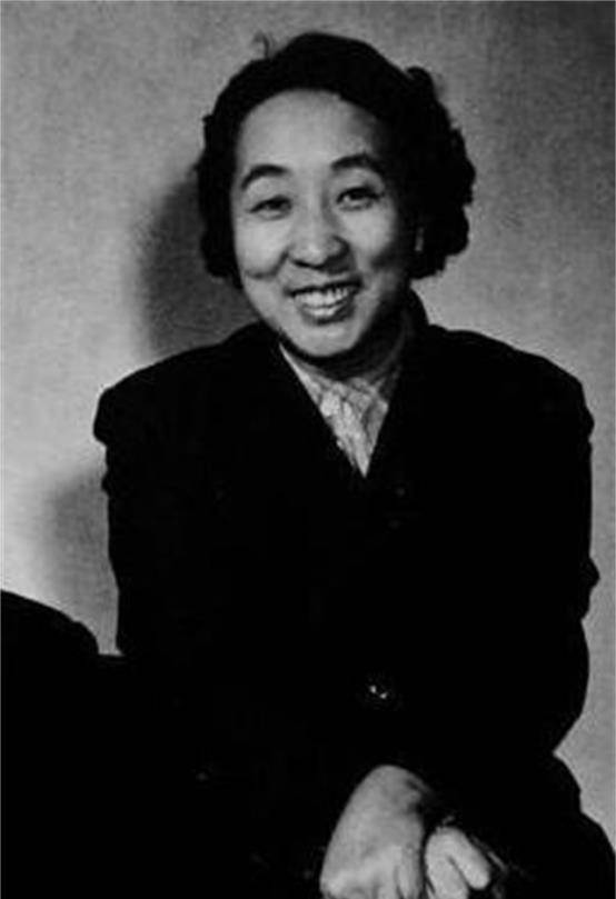 林豆豆今年已77岁,晚年在北京生活低调,如今把干妈接来为她养老