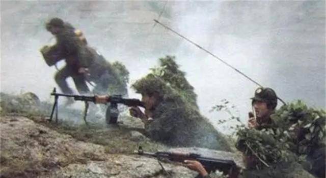 右胸击穿,22处负伤,他把左眼塞回眼窝高喊:为了胜利,向我开炮