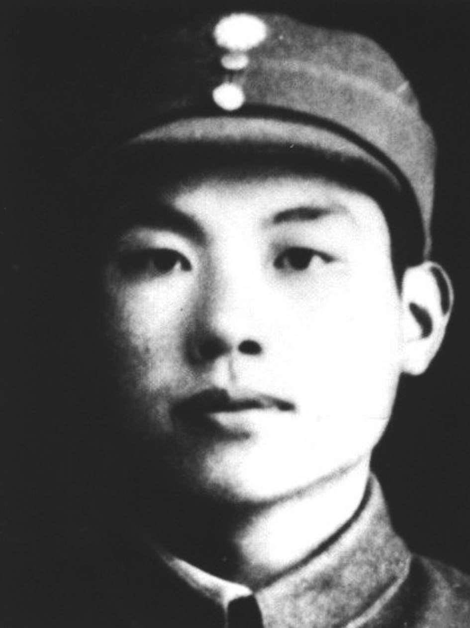 熊向晖为何早早公开身份?多年后他儿子悟出用意,直呼高明