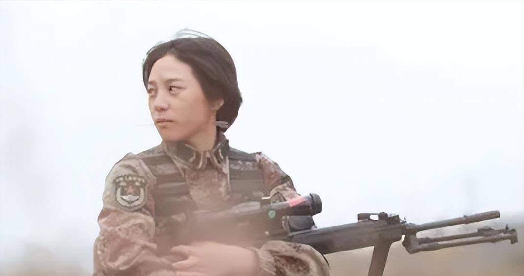 此时距离她开始接触狙击训练,不过过去了短短几个月的时间,她取得的