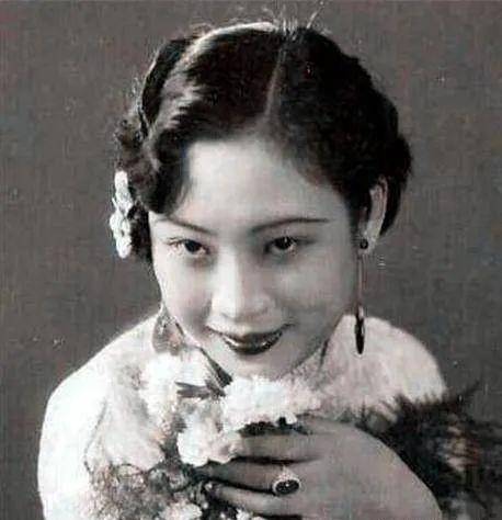 蓝妮:十八岁被母亲卖掉,离异后跟随孙科无名分,30岁成为女豪门