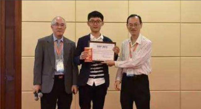 我国22岁天才科学家,21岁读博,5g技术"最年轻"的研发者