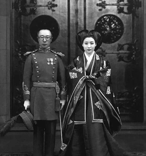 "奉命联姻"却是一见钟情,做流浪王妃15年,溥杰出狱后接她回国_嵯峨浩