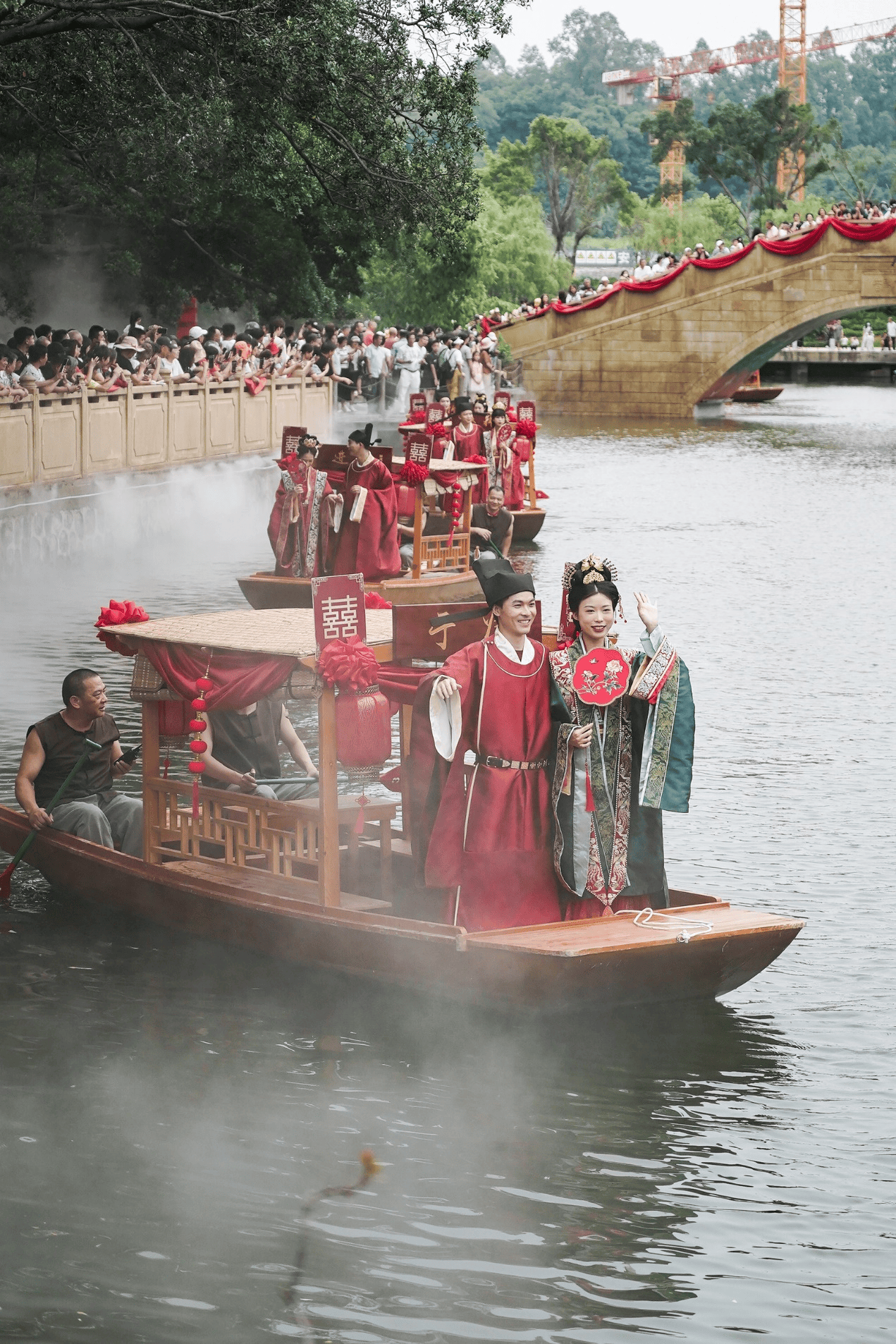 "宋韵水上婚礼"重现广州,超万人齐聚万科融德里感受古典浪漫