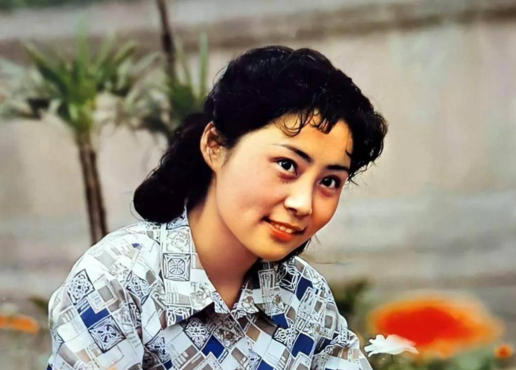 特别是田莉的表现很出彩,人们记住了她的笑容和酒窝,与难能可贵的真情