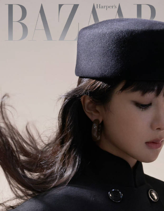 杨紫《时尚芭莎》封面预告 清纯魅惑极致,复古未来感兼具