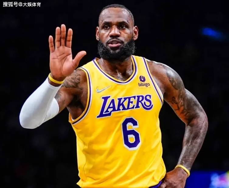 安东尼出道已是ncaa的冠军,而詹姆斯还没获得ncaa的冠军_篮球_球员