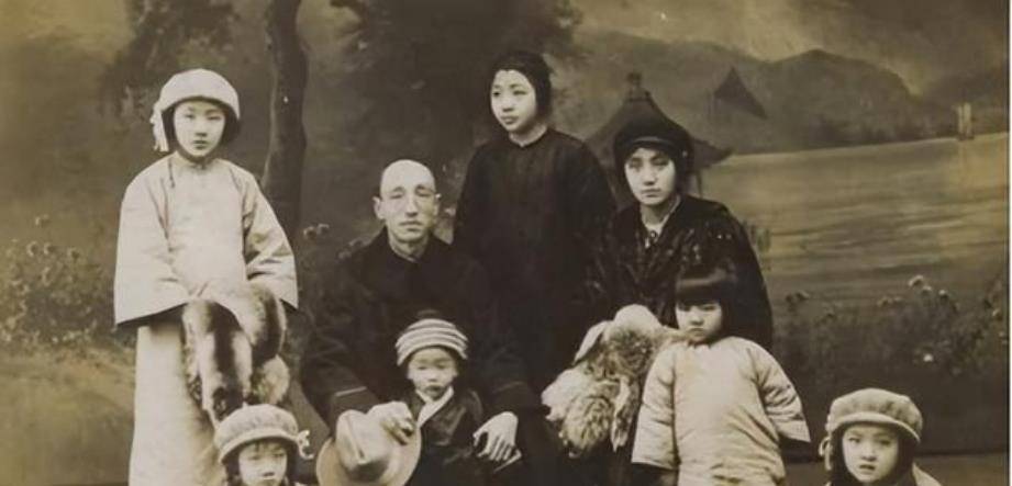 民国女老板董竹君:被卖进青楼,婚后遇家暴,最终逆袭成传奇