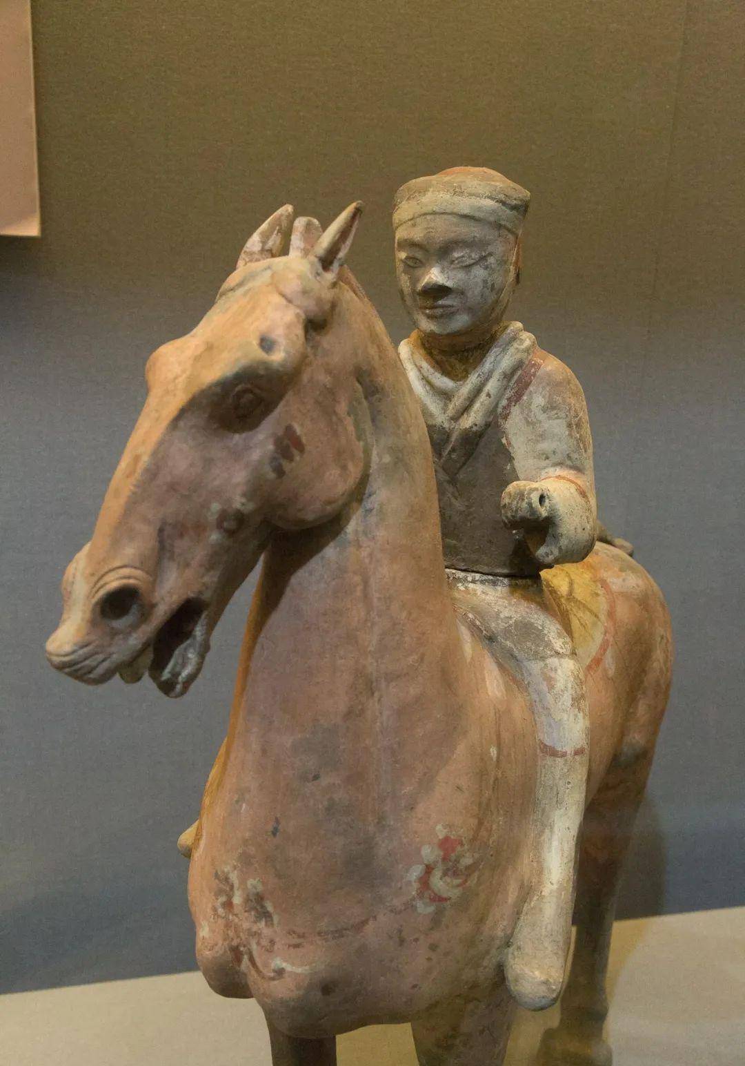 都是兵马俑 命运大不同_陶俑_文帝_汉代