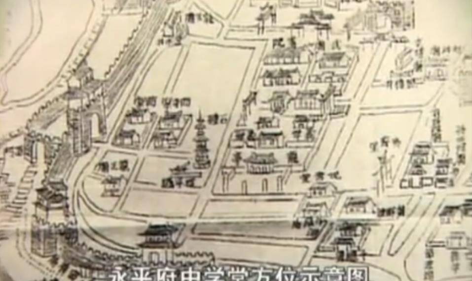 在她的极力支持下,1905年秋天,李大钊成功考入永平府中学堂.