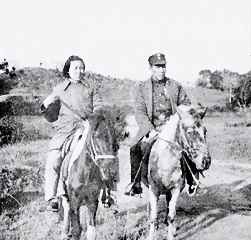 独女夭折,曹聚仁连哭40天,妻再没生育,他又娶女学生生了4孩_王春翠