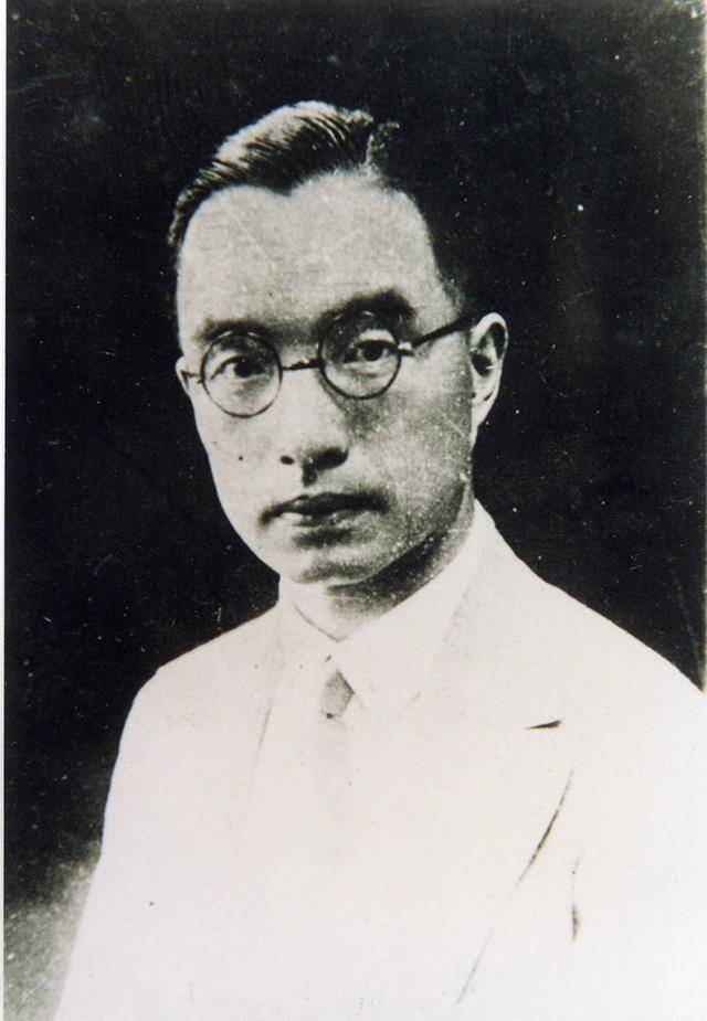 《背影》作者朱自清50岁因病逝世,其子女后人现状如何?