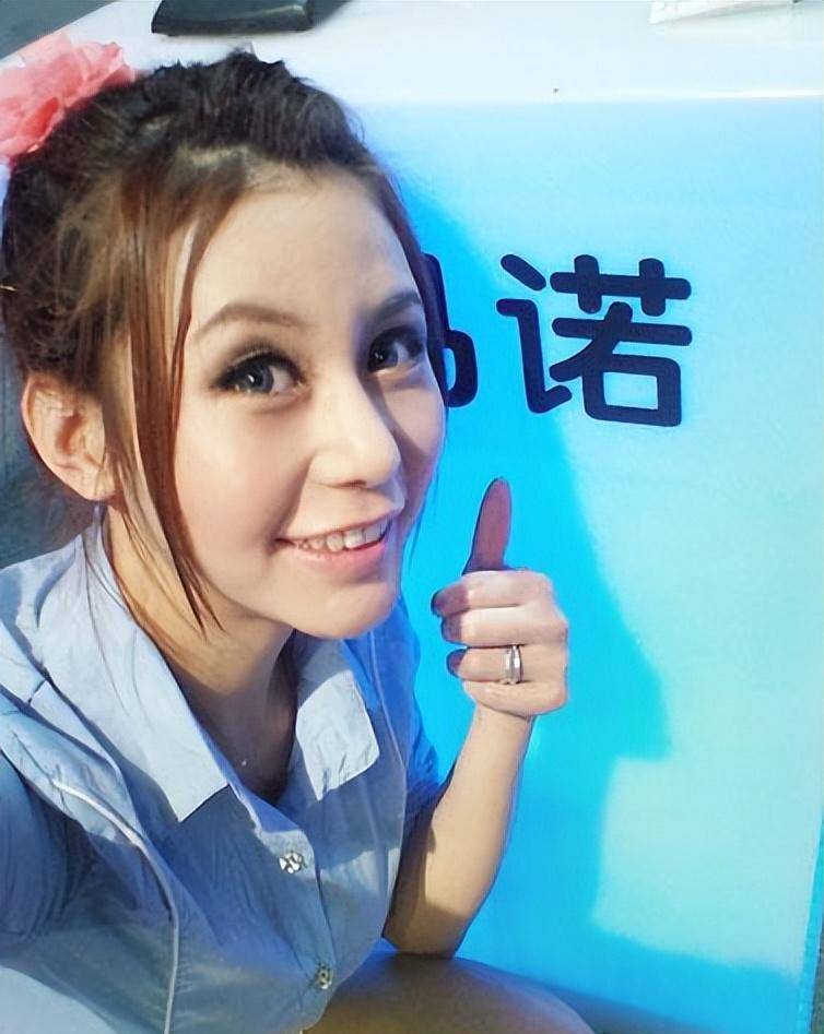 12年前,"宁坐宝马哭,不坐自行车笑"的拜金女孩,如今怎样了?