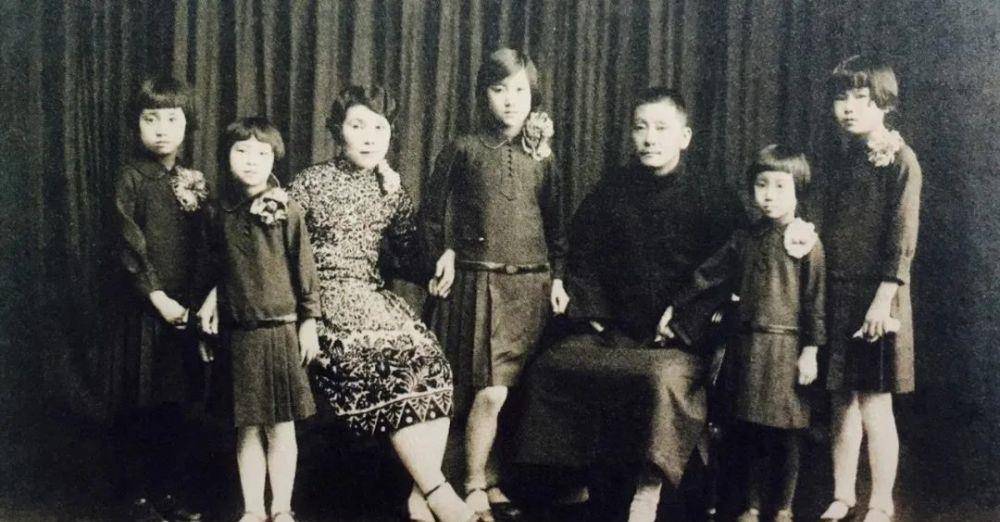 蒋佐梅:父母只有五个女儿,她也生了5朵金花,三女儿最有名_蒋百里_佐藤