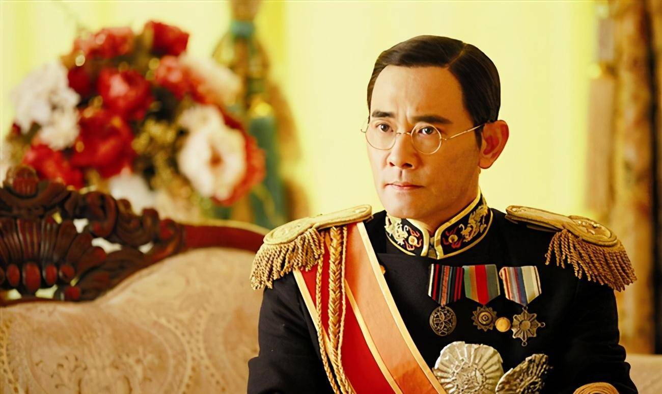 清朝末代皇帝溥仪为什么要下决心赶走宫内的太监?