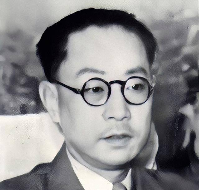 1947年,特务头子丁默邨被判死刑,枪决前两股战战